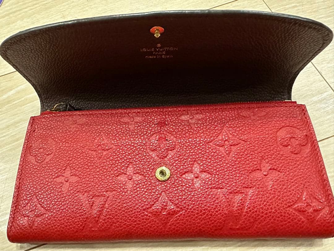 Louis Vuitton 二つ折り財布 赤