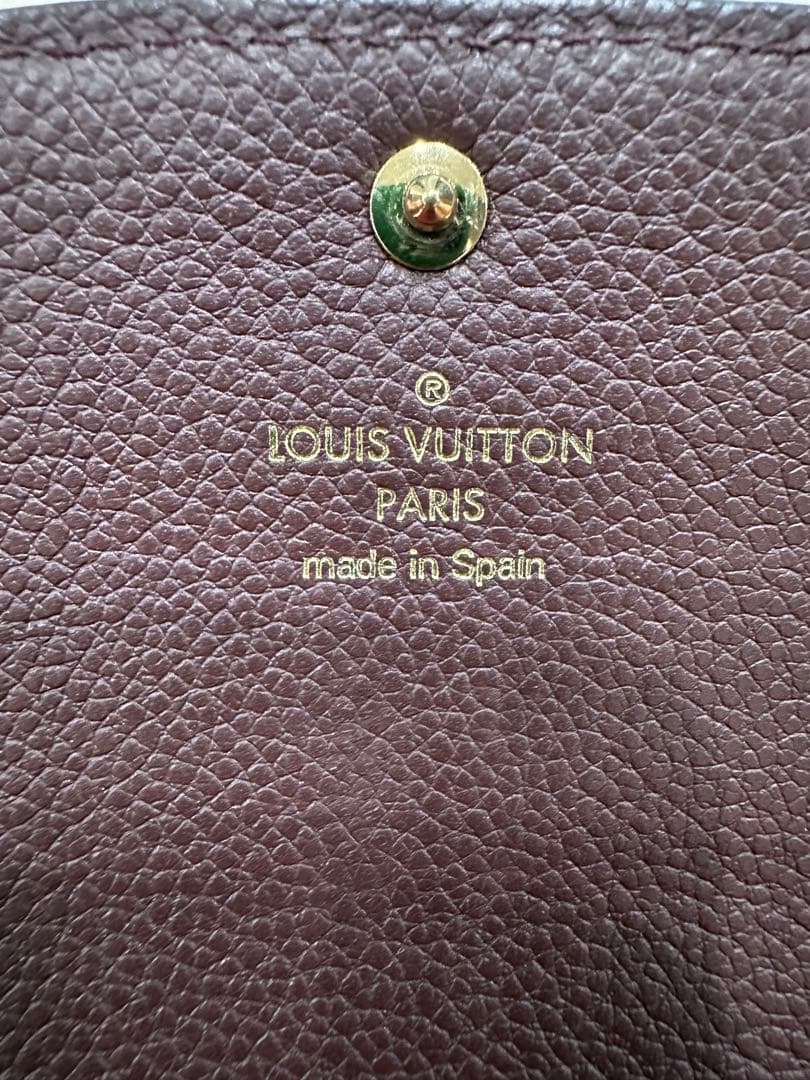 Louis Vuitton 二つ折り財布 赤