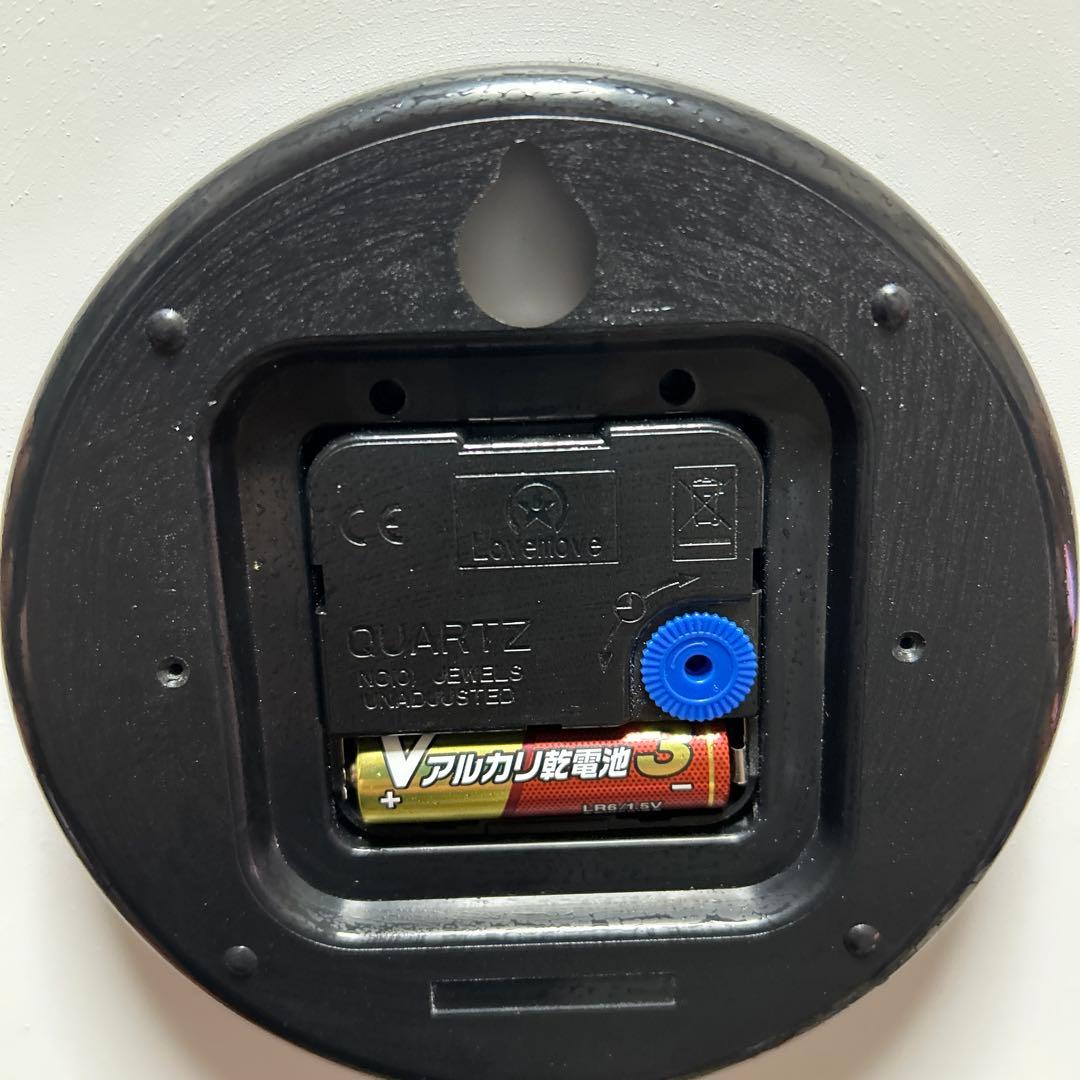 ジブリ稲荷前バス停掛け時計