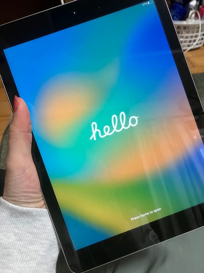 【美品】iPad 第5世代　スペースグレイWi-Fi 32G シートシール付き