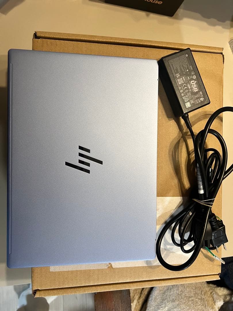 【美品】HP Pavilion Aero 13-bg0012AU スカイブルー