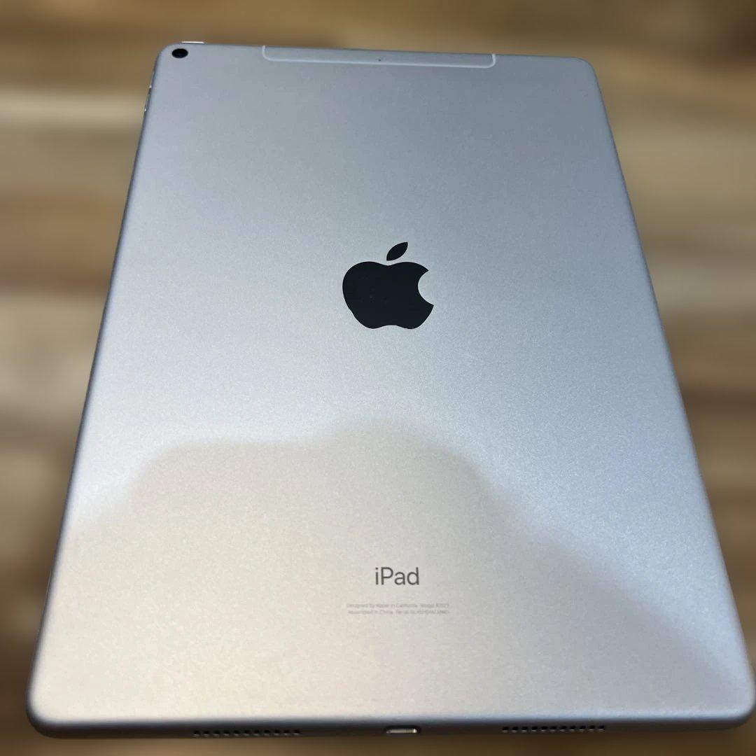 K1552 SIMフリー　iPad Air3 64GB