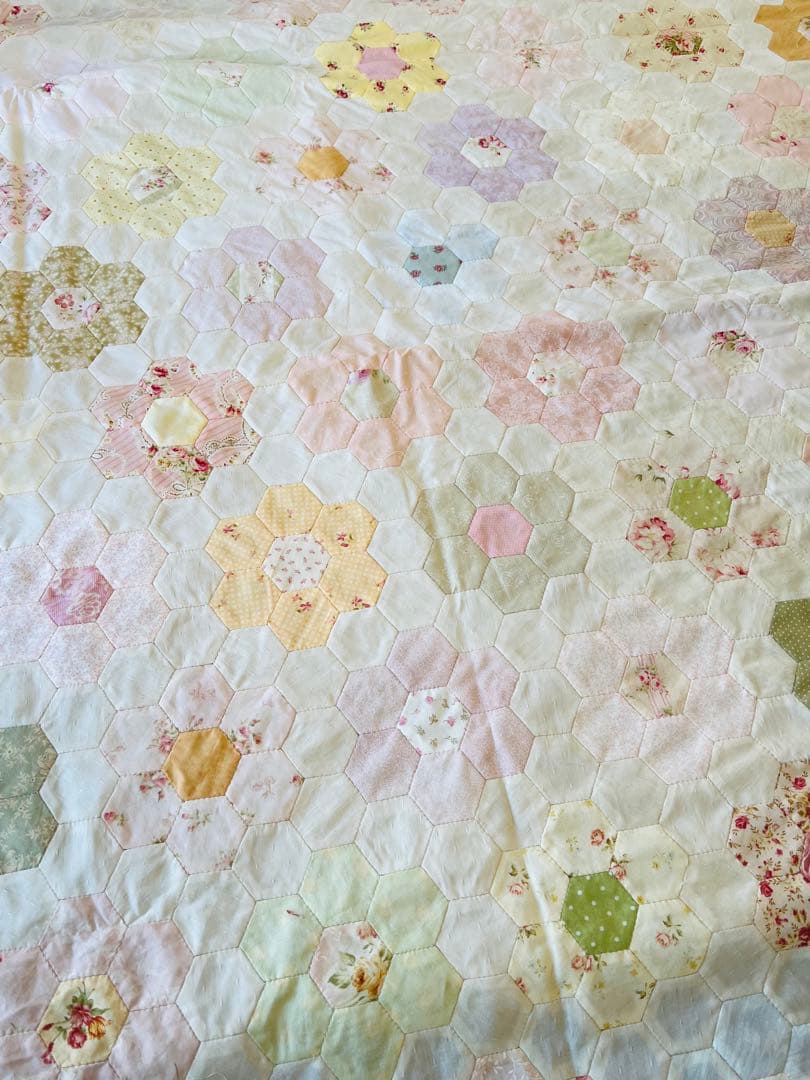 ☆値下げしました パッチワーク ベッドカバー ヘキサゴン