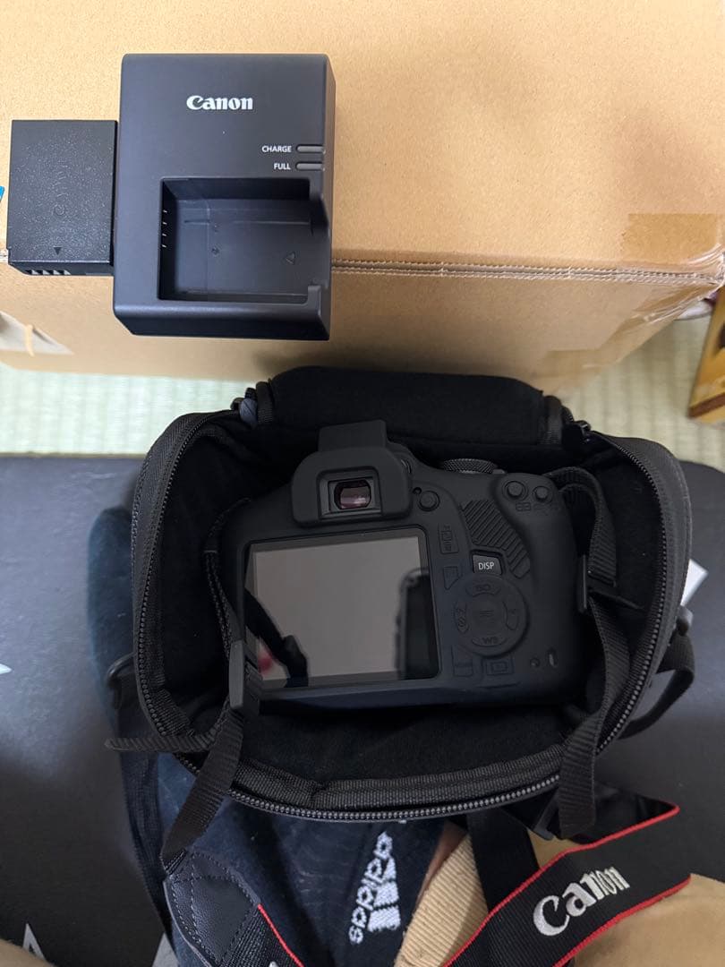 Canon EOS KISS X90デジタル一眼レフ