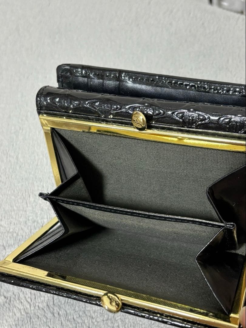 ヴィヴィアン 美品Vivienne 二つ折り財布 ブラック 大容量