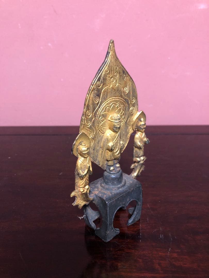 古格を備えた中国古代三尊形式金銅仏木箱入