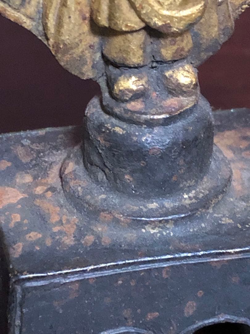 古格を備えた中国古代三尊形式金銅仏木箱入