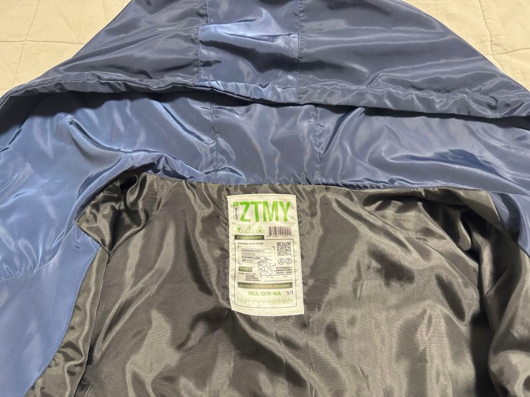 ずとまよ　温れ落ち度　フード付きジャケット（洗濯機付）　XLサイズ