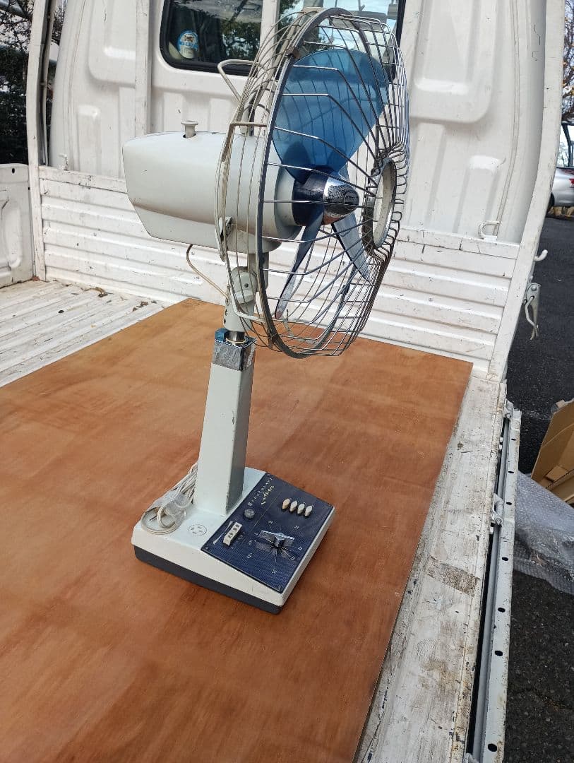 スタンドファン メタル製 青い羽根