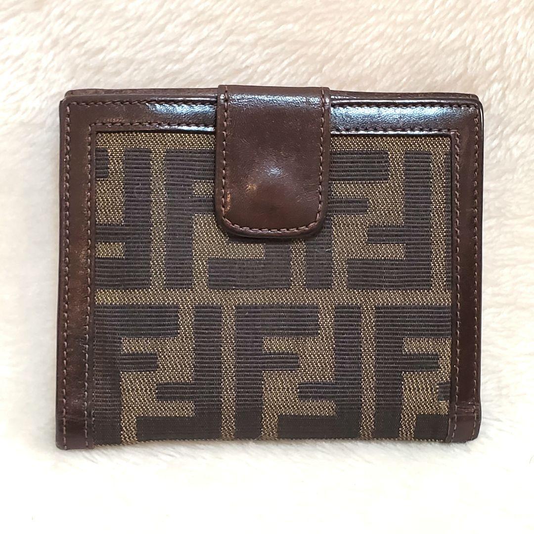 FENDI　フェンディ　二つ折り財布　財布　ズッカ柄　カーキ　ブラック