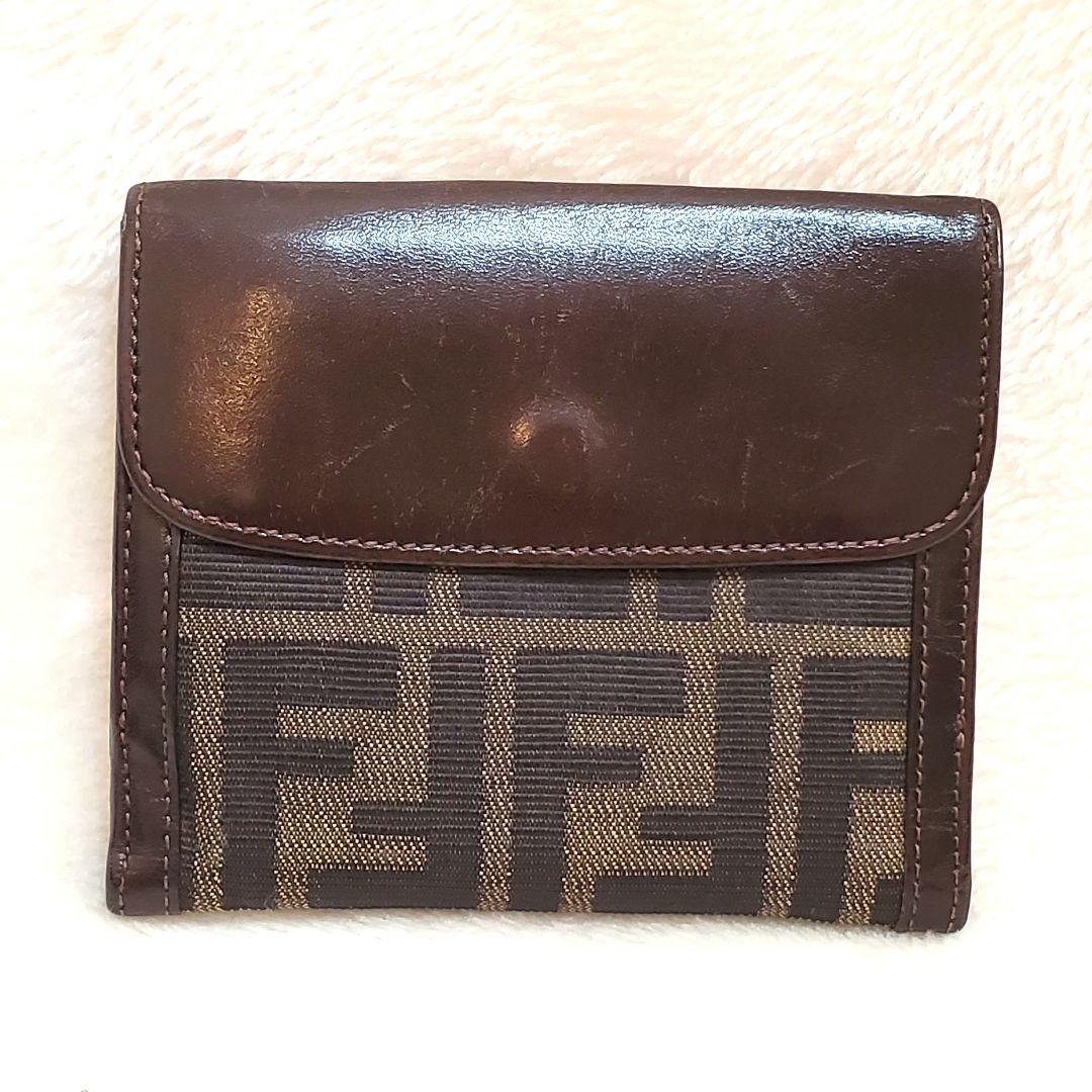 FENDI　フェンディ　二つ折り財布　財布　ズッカ柄　カーキ　ブラック