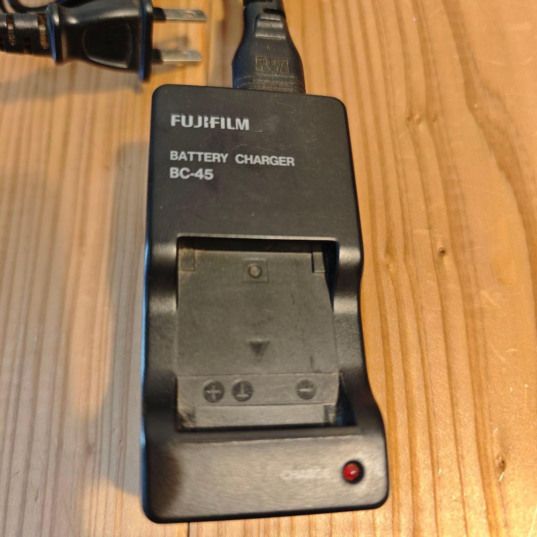 FUJIFILM FINEPIX Z z200fd コンパクトデジタルカメラ