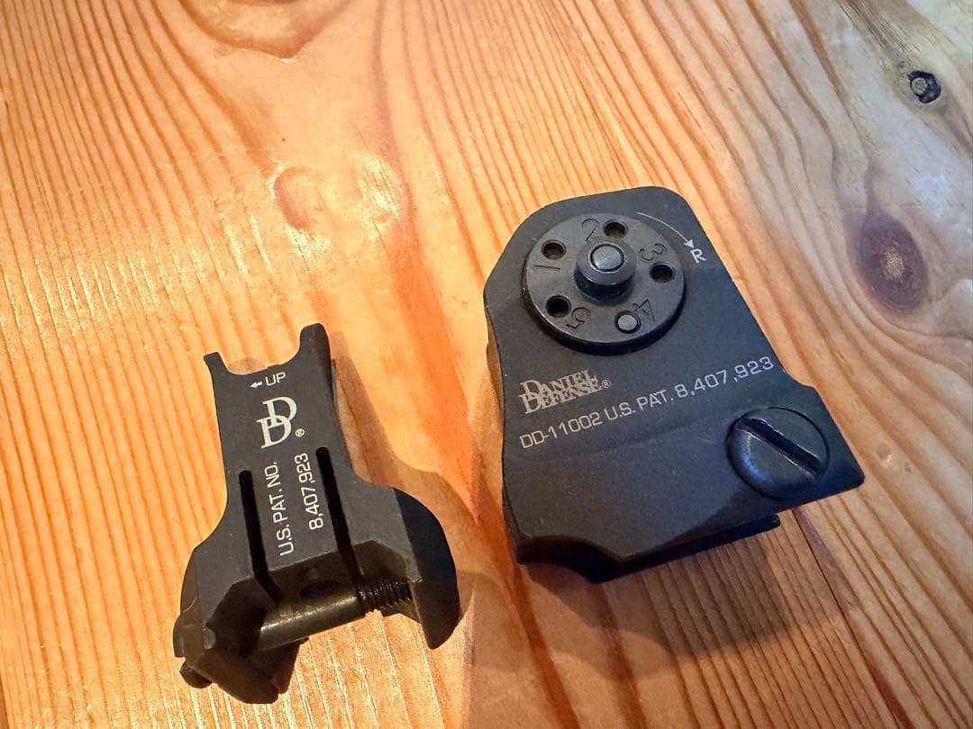 く*ら様 【実物】ダニエルディフェンス　サイトセット