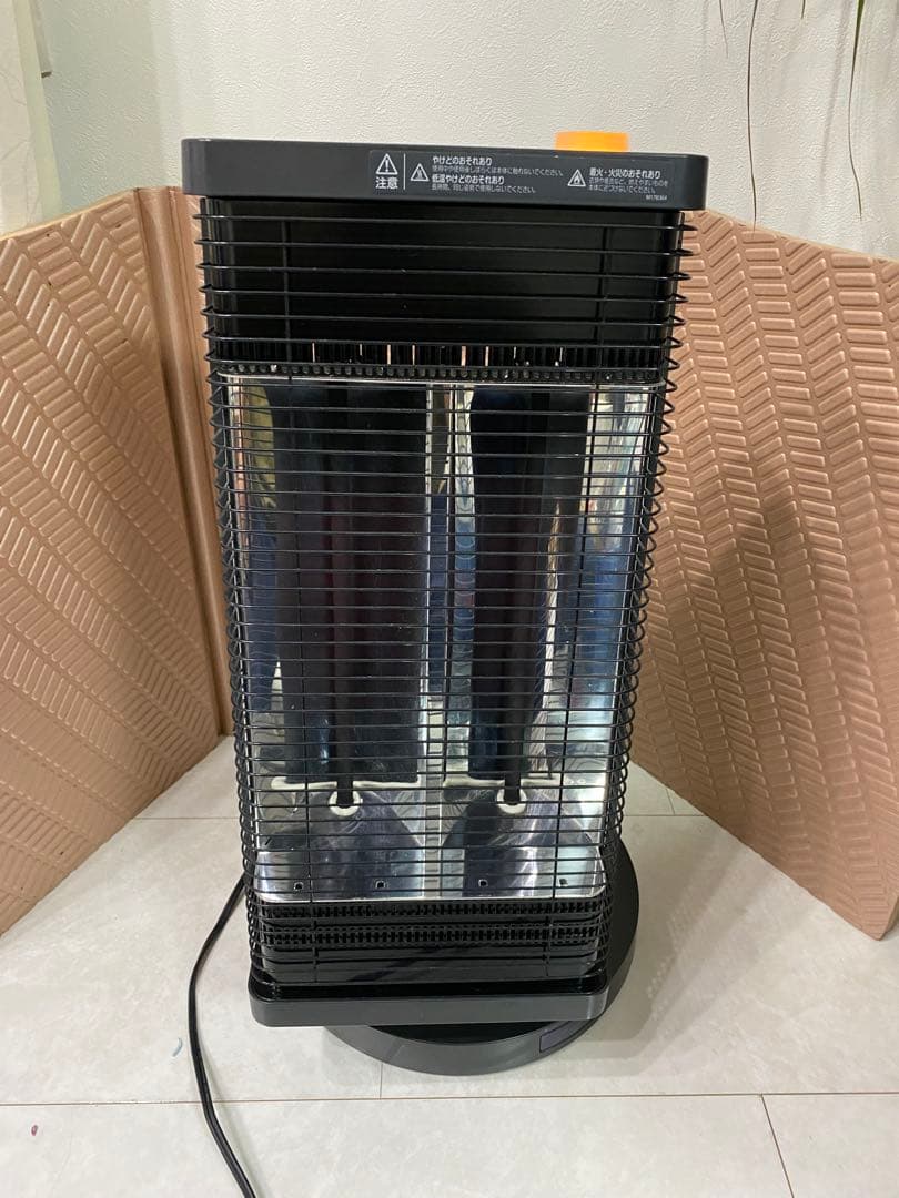 ダイキン セラムヒート ERFT11WS-H 遠赤外線暖房機　2019年製