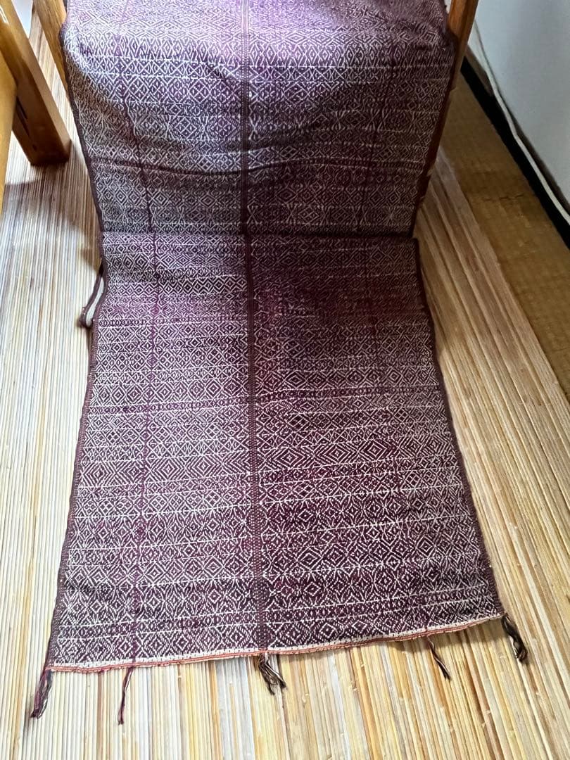 ミャンマー(旧ビルマ) チン族　片面縫い取り織り　肩掛け布　①