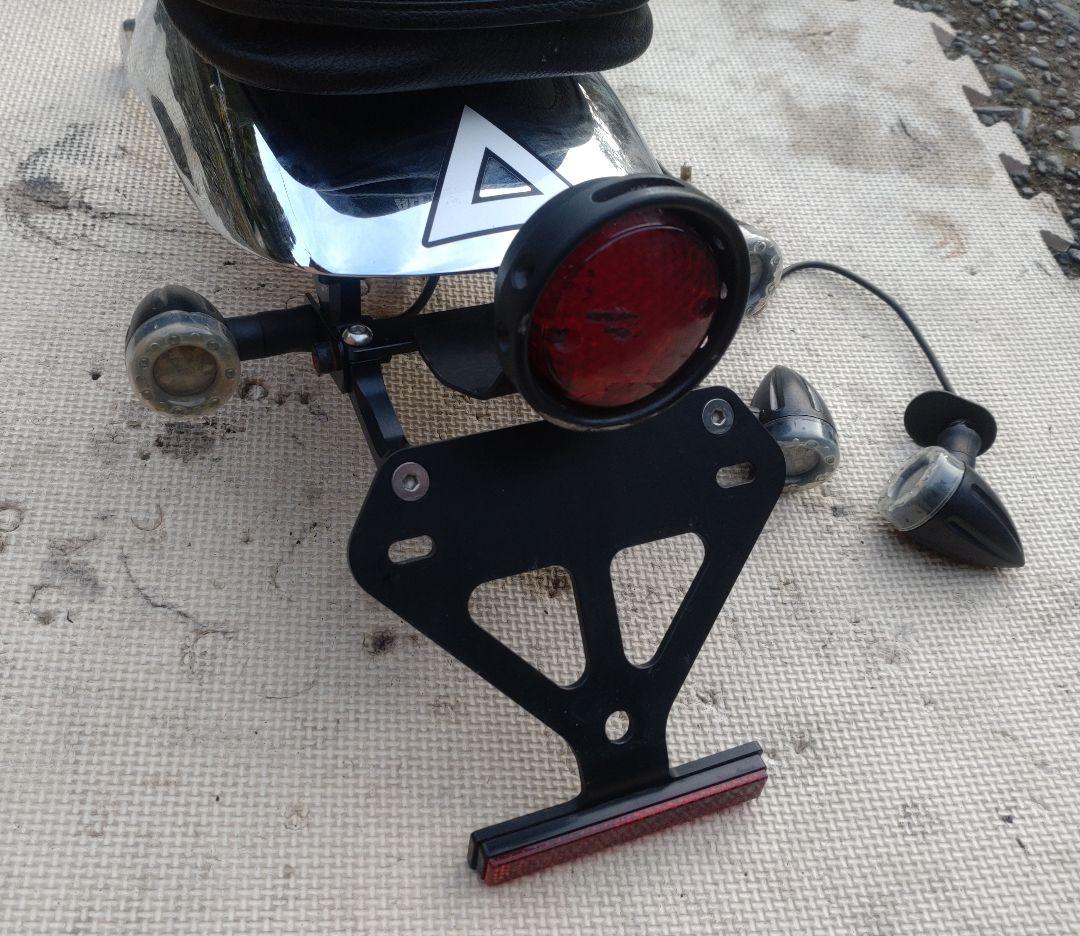 モンキー125 overフェンダーレスキット　社外テールランプ、ウインカー付き