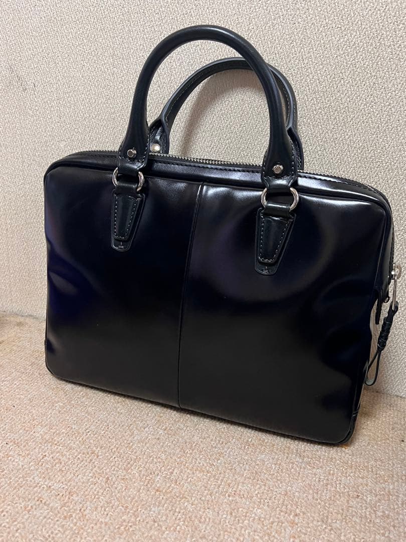 キーファーノイ　B5 本革バッグ