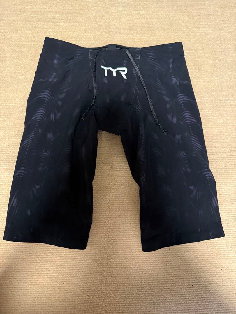 TYR VENZO PHANTOM 競泳水着
