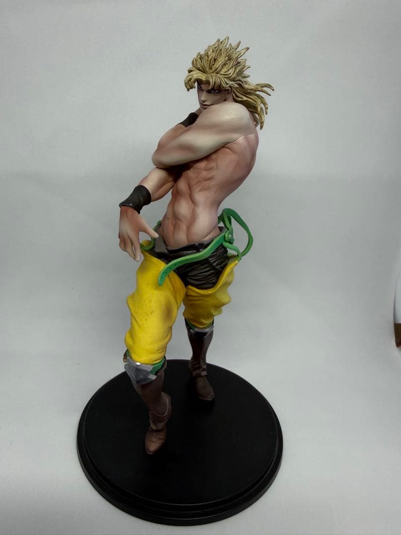 ジョジョの奇妙な冒険　DIO　ディオ・ブランドー　フィギュア