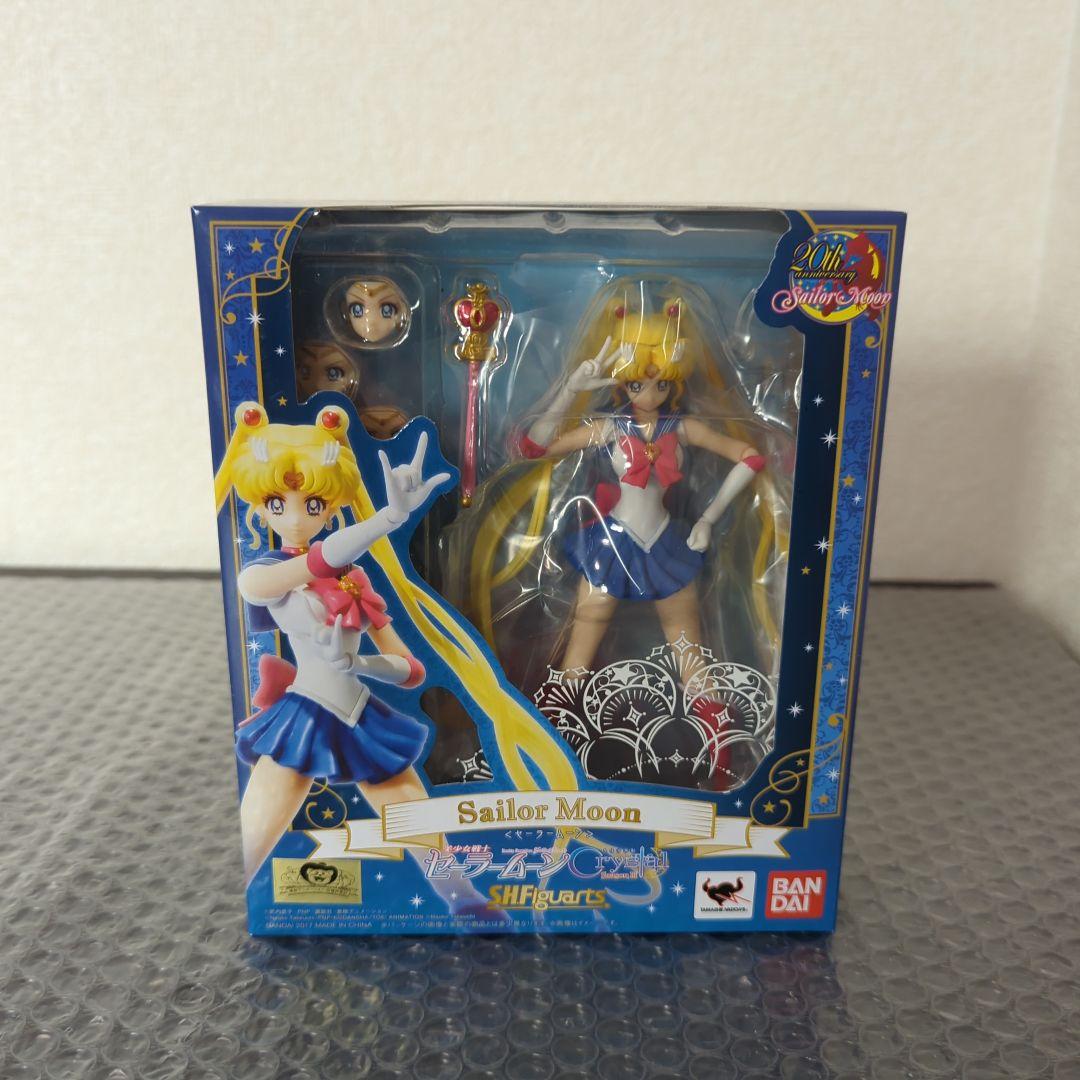 【未開封品】S.H.フィギュアーツ セーラームーン クリスタル フィギュア