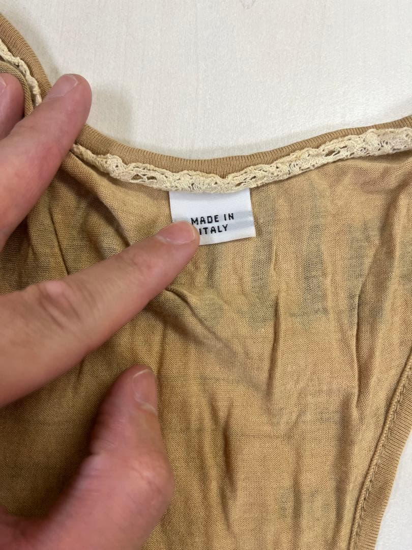 ジョンガリアーノオム　ニューペーパー柄タンクトップ（ベージュ色）