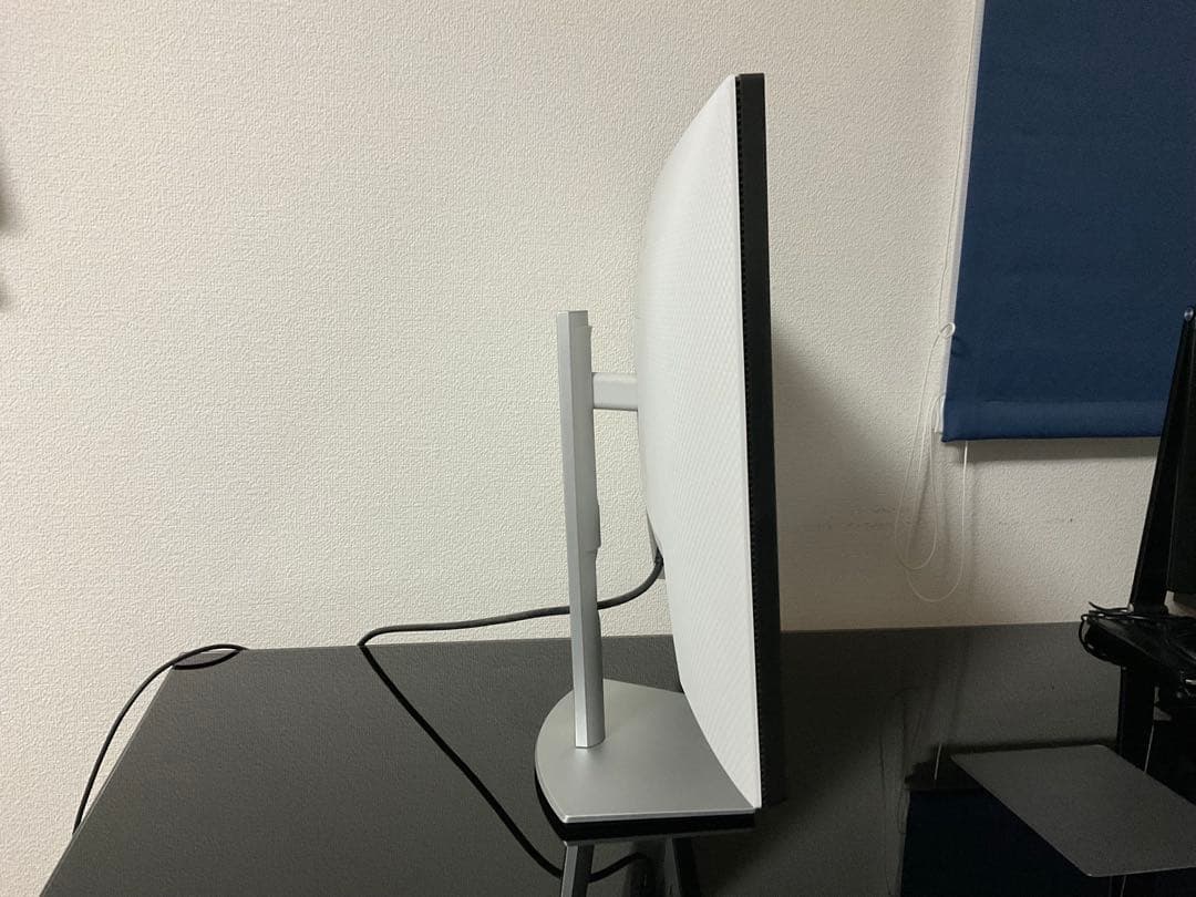 DELL液晶ディスプレイ4K27型