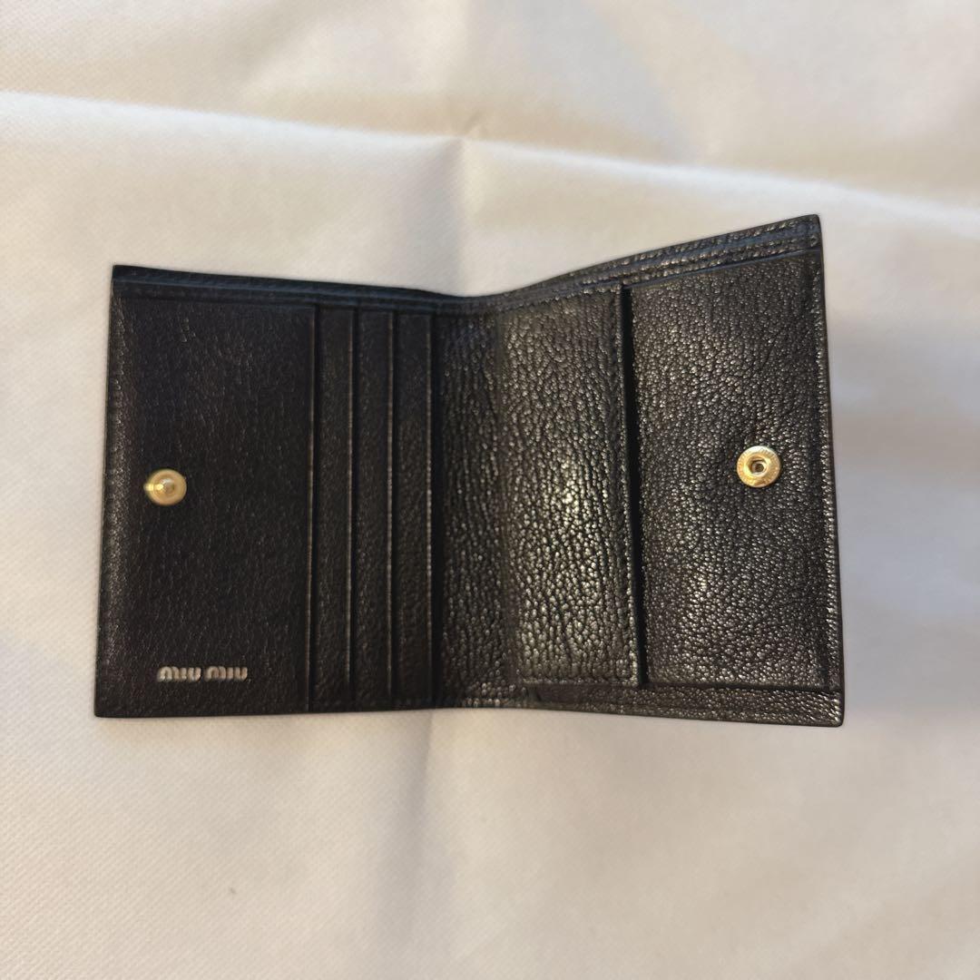 miu miu 二つ折り財布