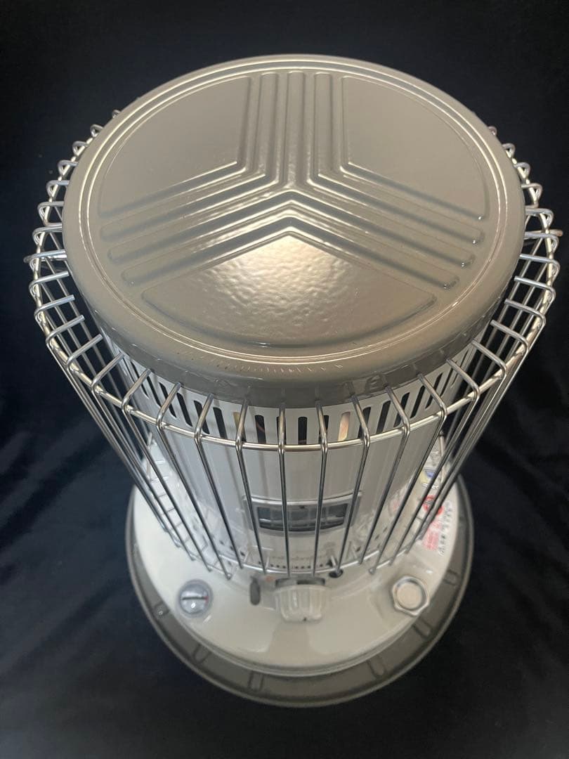 トヨトミ 石油ストーブ KS-67H W 23年式 美品 ANOBAケース付