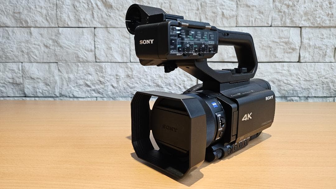 【サト】バッグ付き・美品／SONY 4K ビデオカメラ