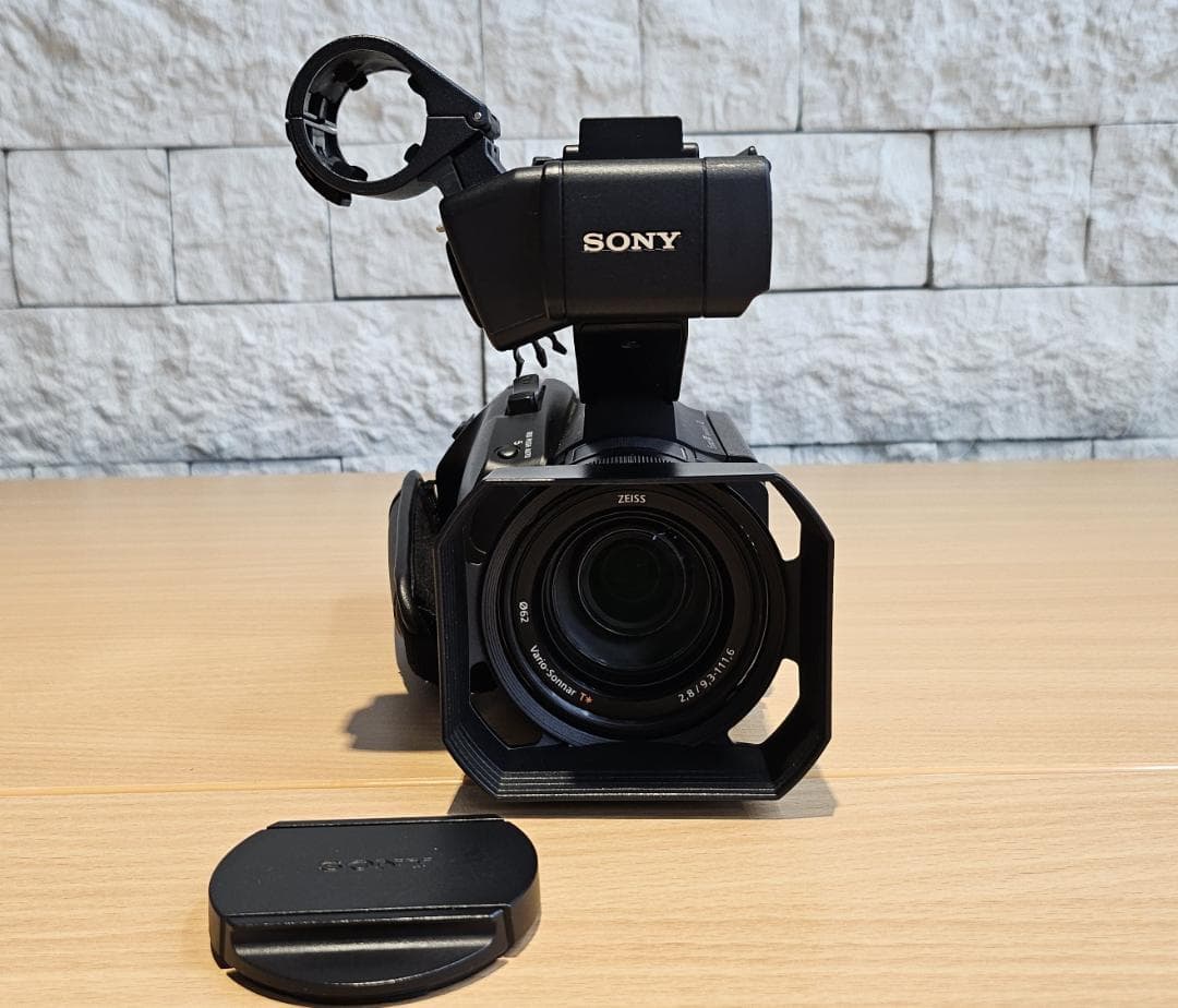 【サト】バッグ付き・美品／SONY 4K ビデオカメラ