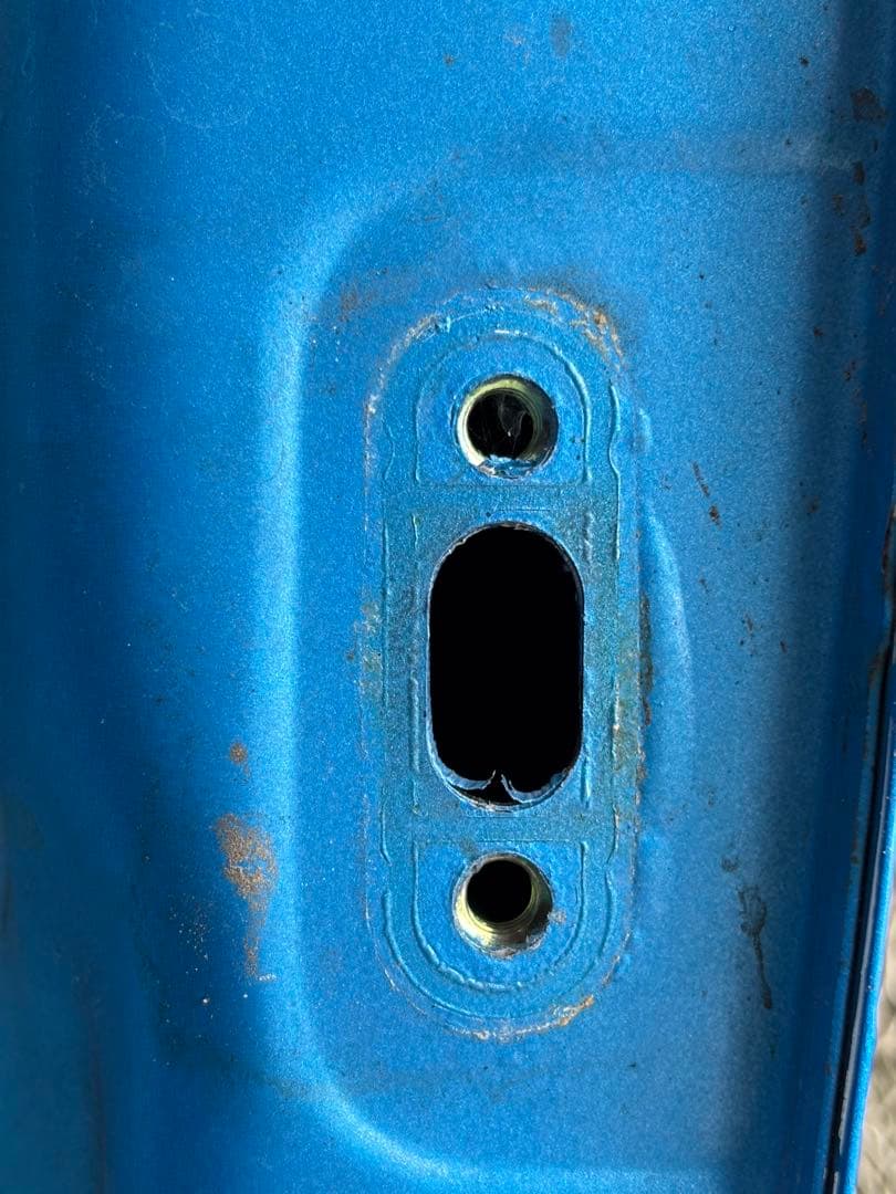 スズキ グラストラッカー　タンク ホワイト/ブルー