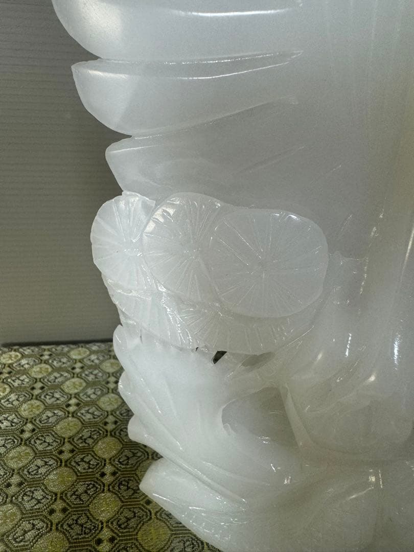 2457 天然石　鷲　置物　彫り