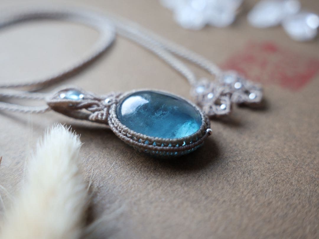 アクアマリン　マクラメ　ネックレス