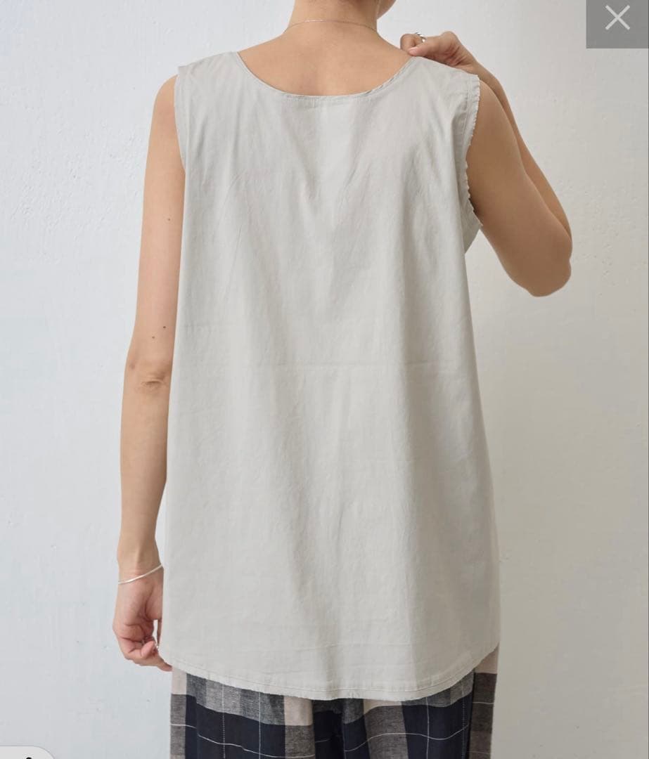 未使用タグ付 ビアズリー シャツタンク タンクトップ キャミソール ライトグレー