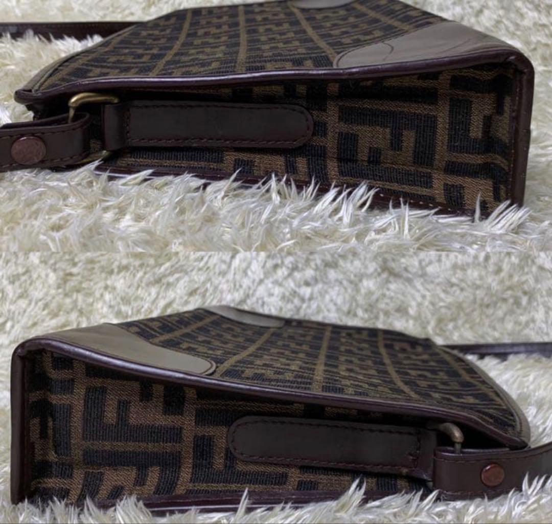 フェンディ　ズッカ柄　ショルダーバッグ　キャンバス×レザーコンビ