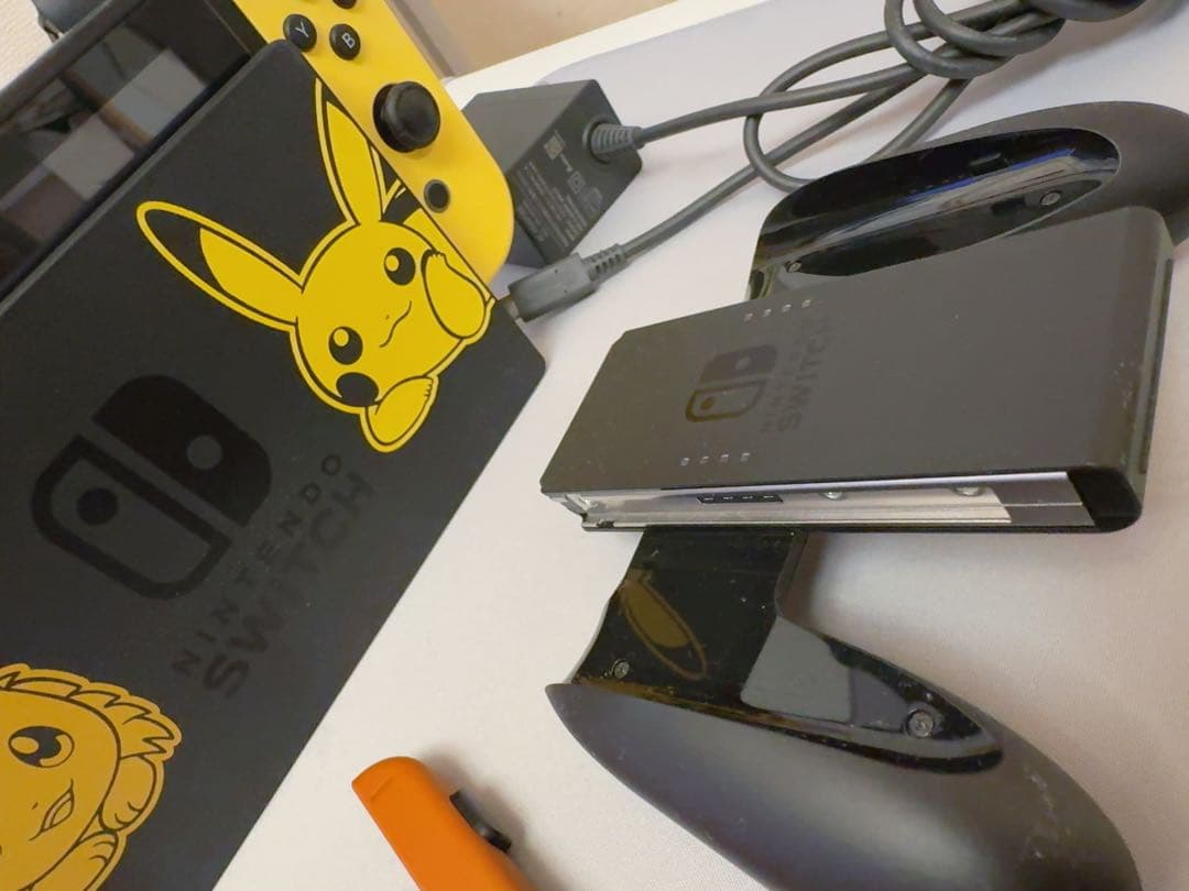 【限定モデル】Nintendo Switch ポケモン ピカチュウ＆イーブイ
