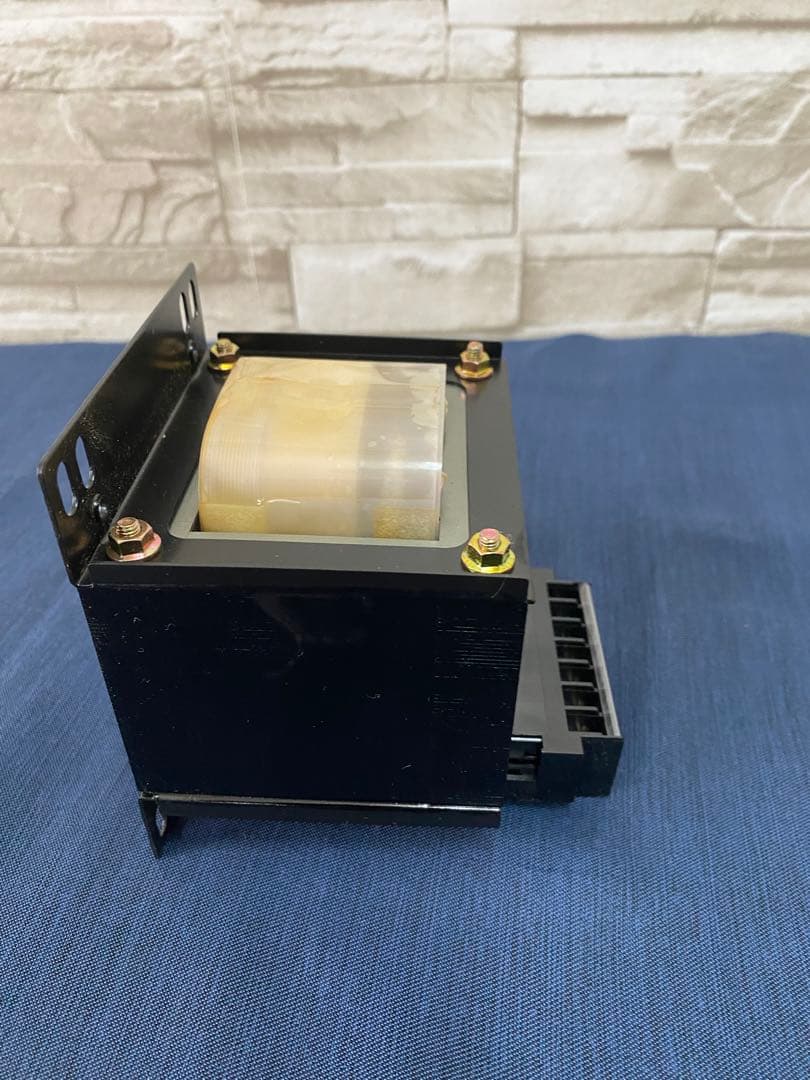 TOYOZUMI トヨズミ　LU12-300E トランス