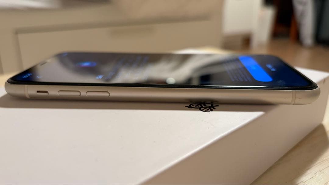 【週末限定価格】iPhone11 本体 64GB ホワイト