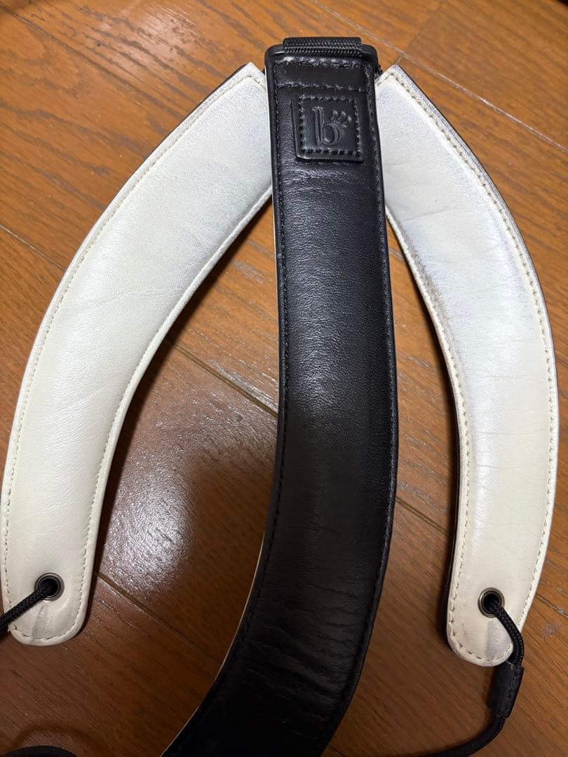 BREATHTAKING サックスストラップ 黒/白