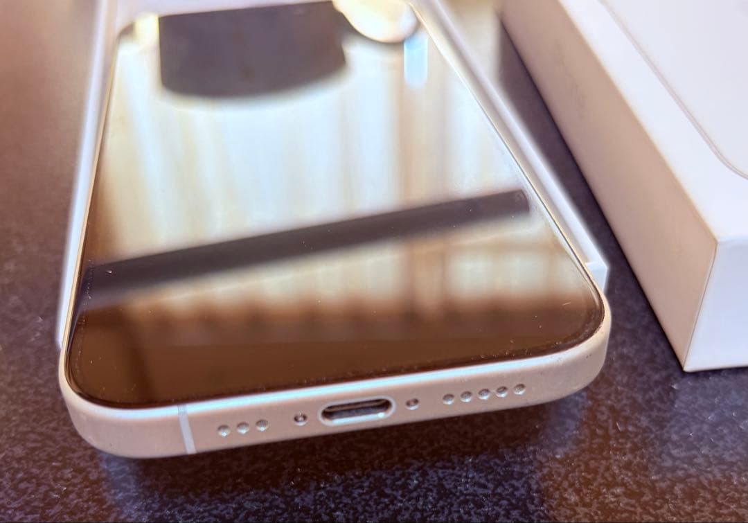 スマートフォン本体 iPhone16 (256GB)