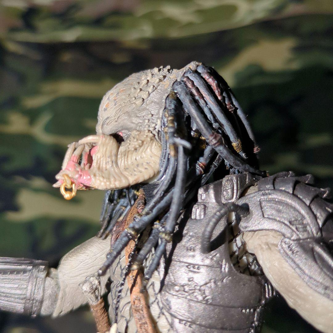 NECA エルダープレデター《中古品》 【パッケージ無し・スタンド付き】