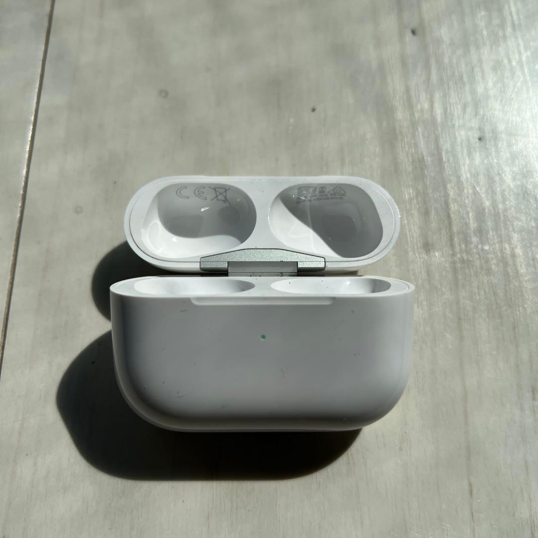 Apple AirPods (第1世代) ケースのみ