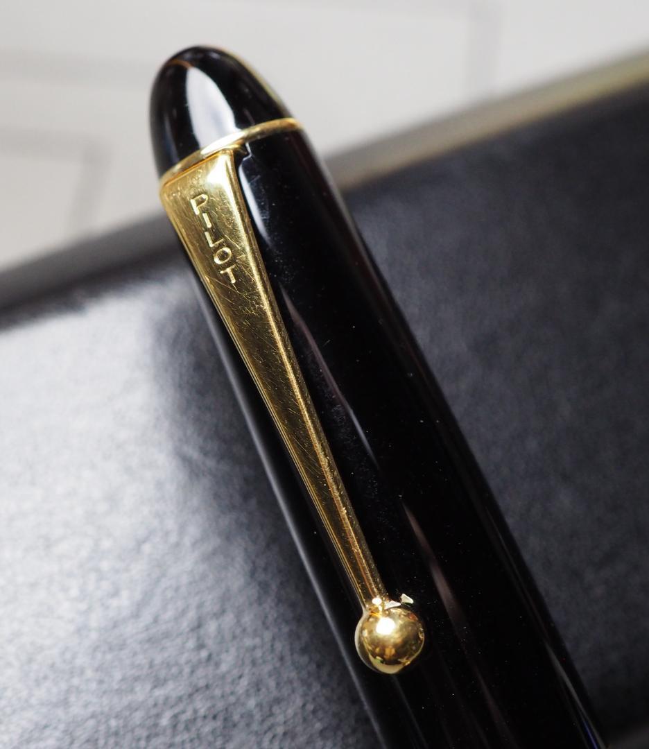 PILOT CUSTOM 742 黒 F