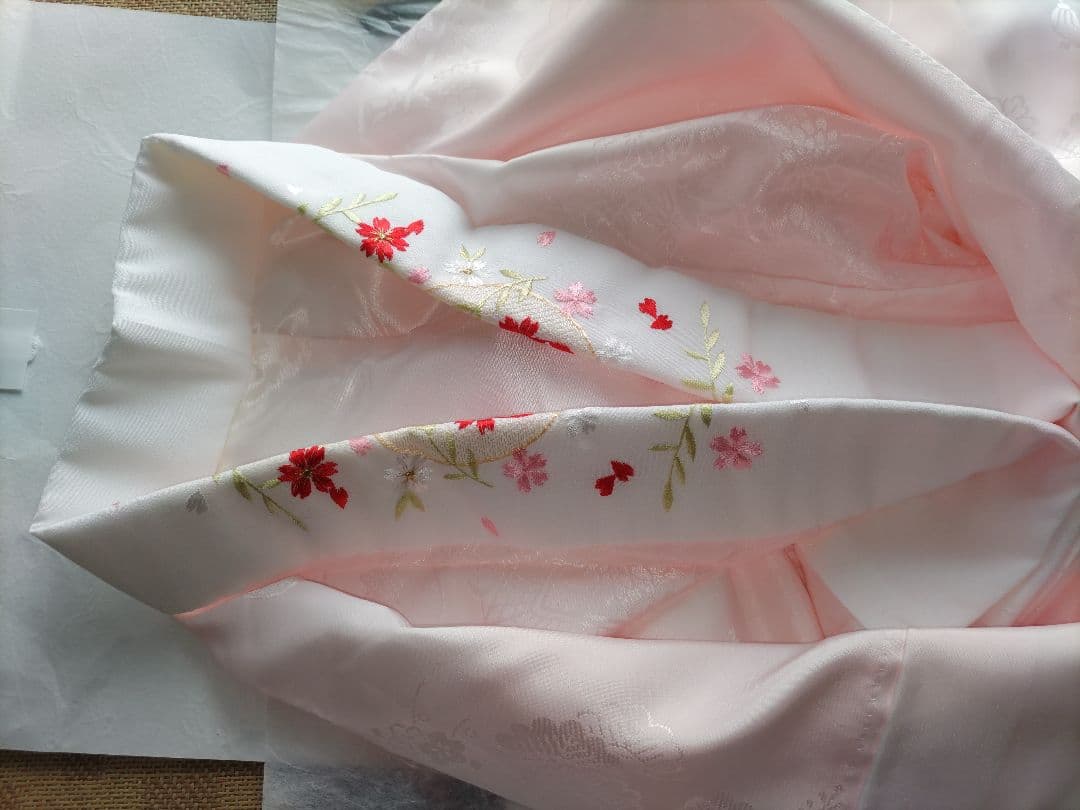 赤い花柄振袖一式