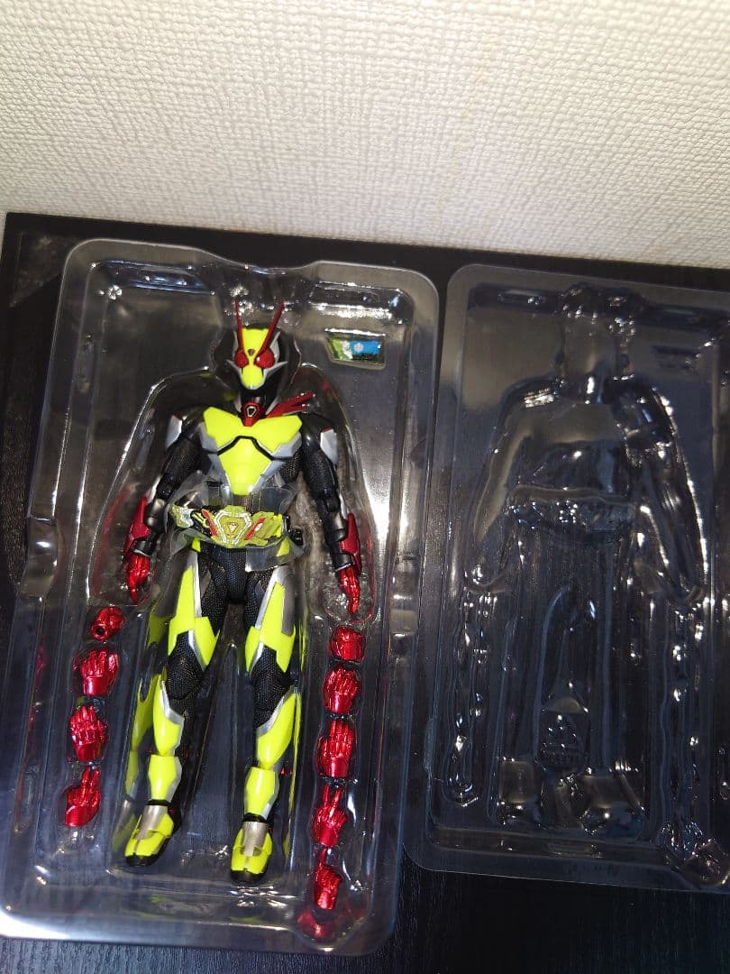 S.H.Figuarts　仮面ライダーゼロツー　開封品