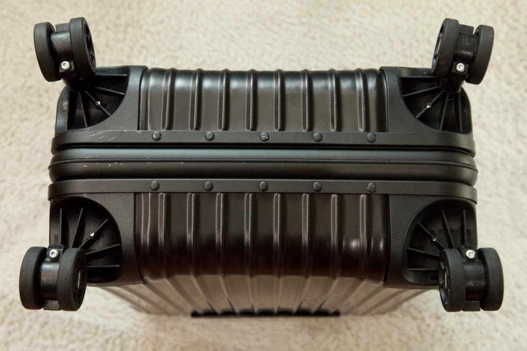 RIMOWA ステルス ルフトハンザ アルミ ブラック 32L 4輪