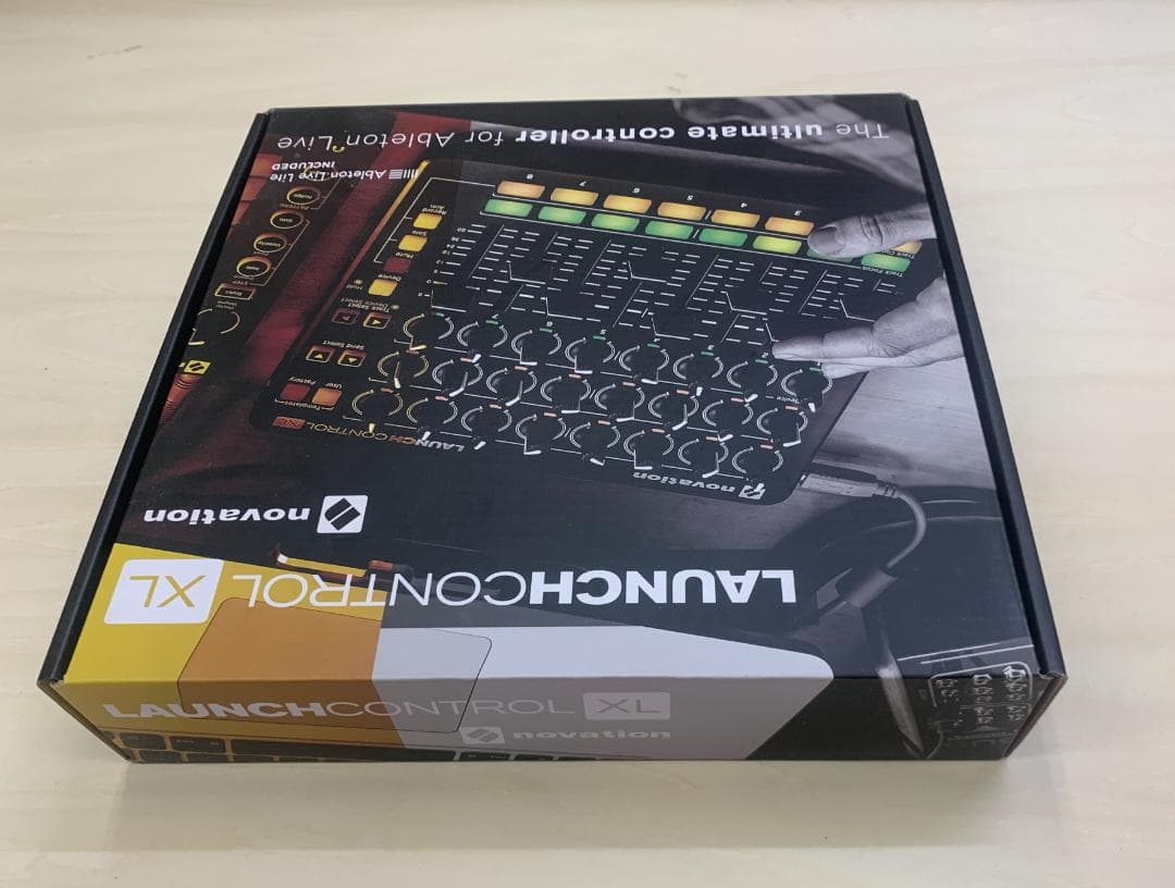 Novation Launch Control XL MK2 コントローラー