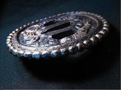 【 鉄地南蛮鍔 】　雲龍図　江戸初期　肥前長崎