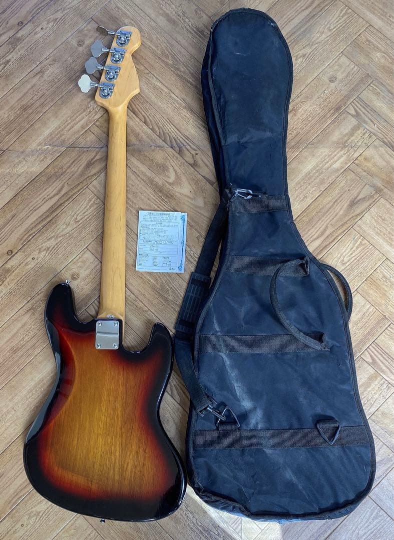 エレキベース サンバースト ギグバッグ付き