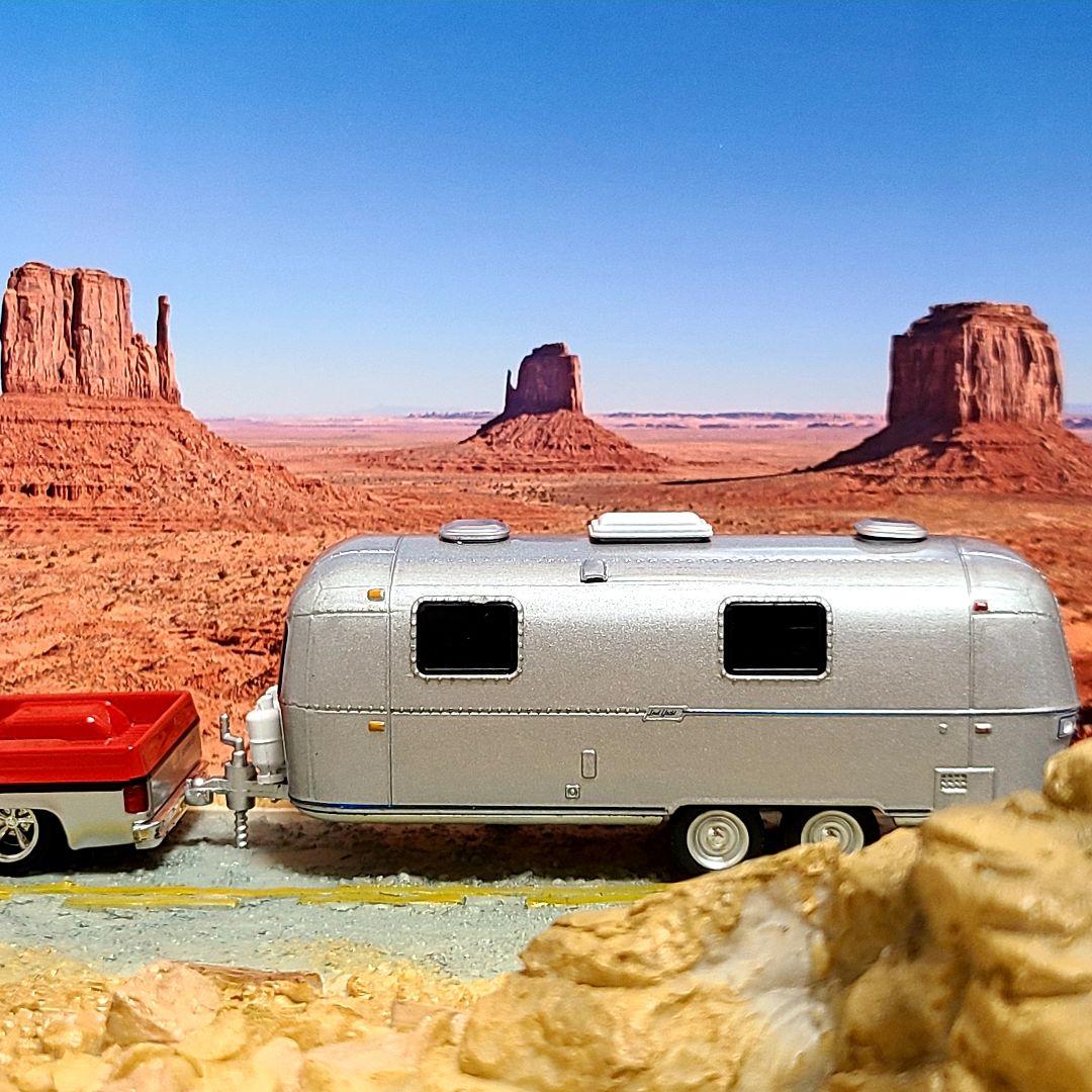 グリーンライト　エアストリーム　ランドヨットサファリ　オーニング